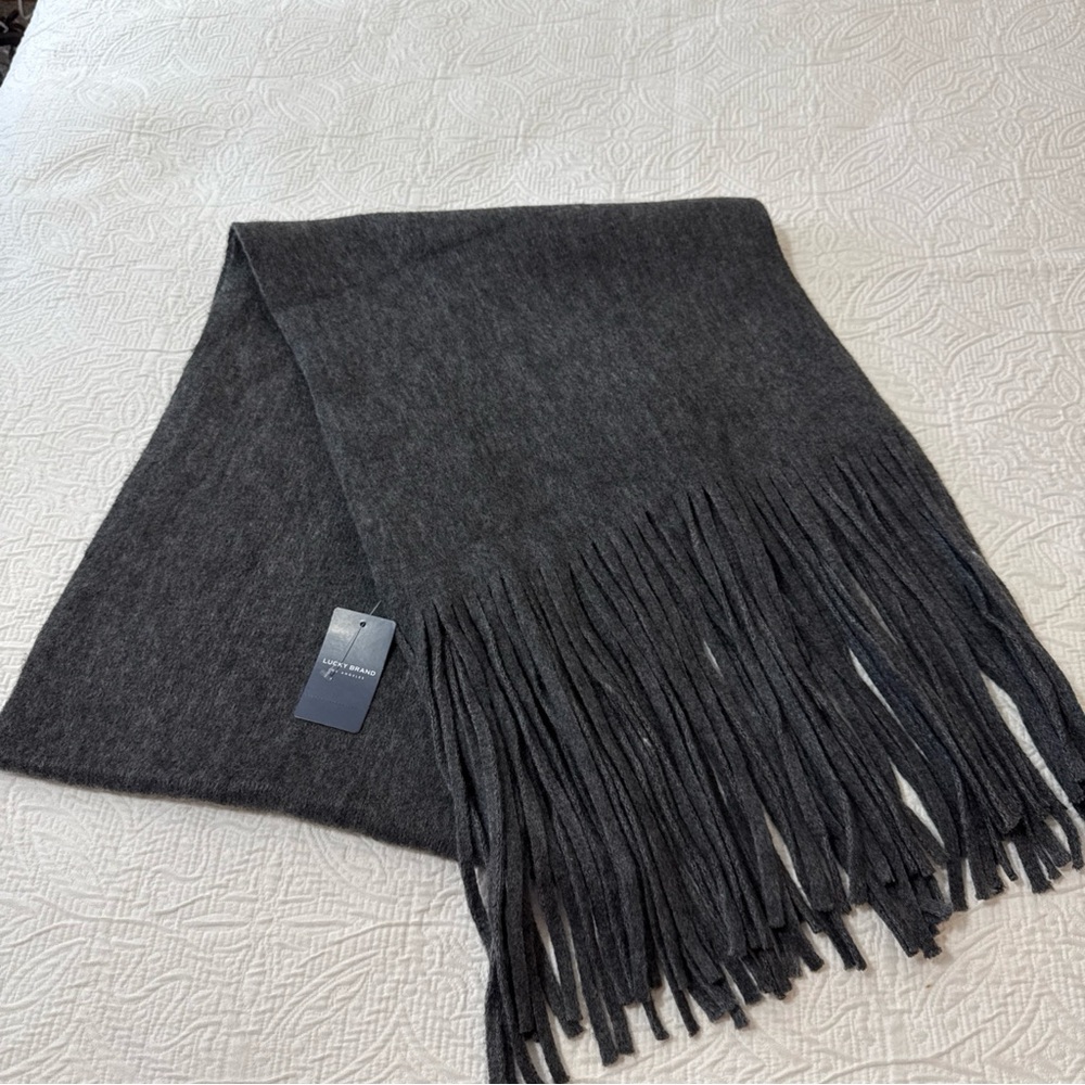 NWT Lucky Brand Fleece Fringe Warm Dark Gray Scarf Wrap Shawl $69.50 15"x88"